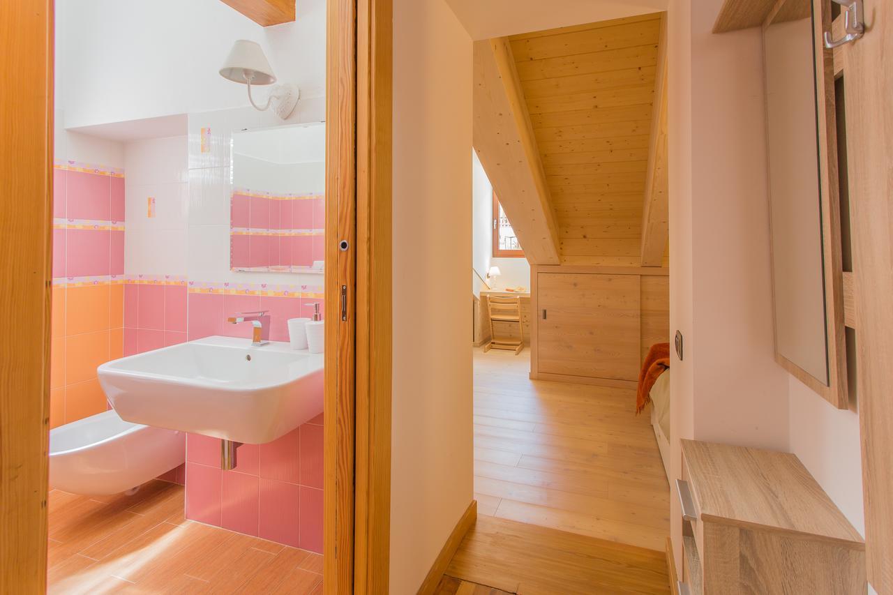 B&B White Moon Gressoney-la-Trinité Exterior photo